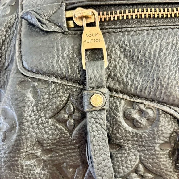 Vintage Black Embossed Satchel - Picture 4 of 16